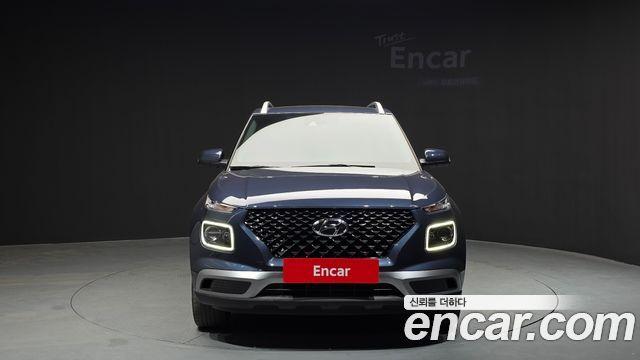 Hyundai Venue  3