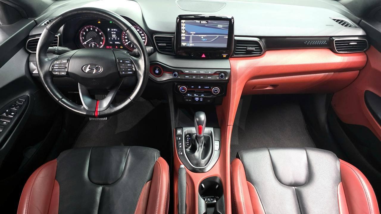 Hyundai Veloster 3