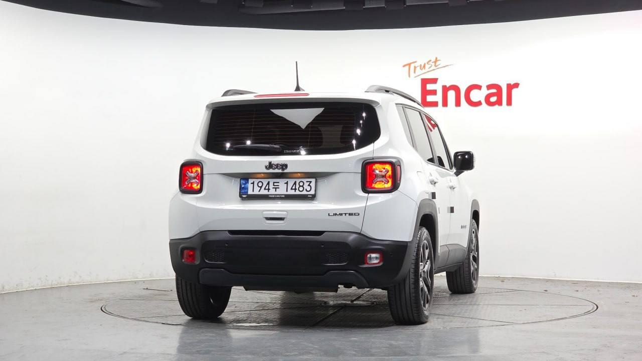 Jeep Renegade 4