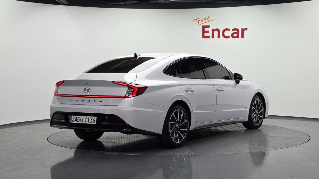 Hyundai Sonata 2
