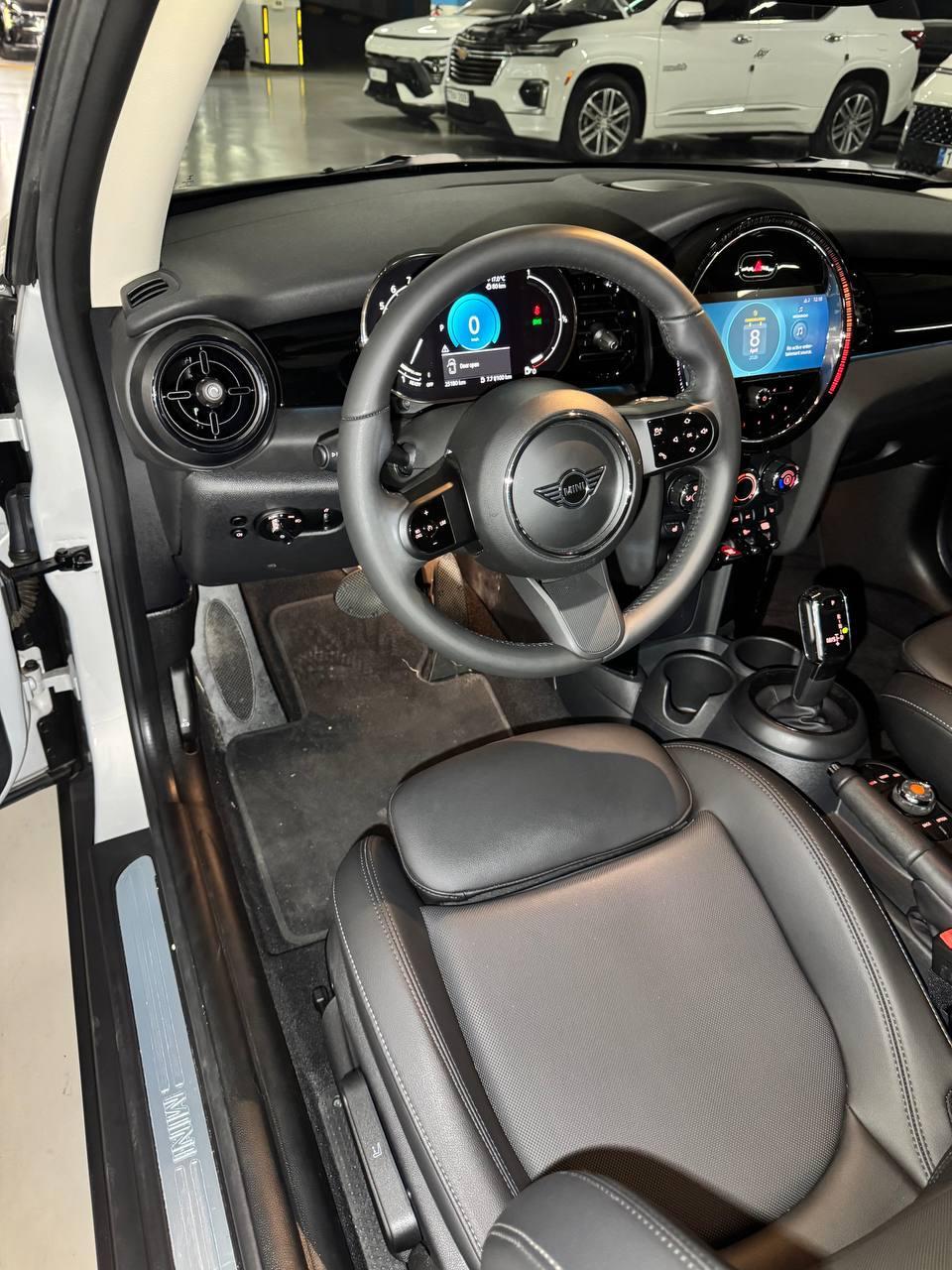 Mini Cooper Classic 4