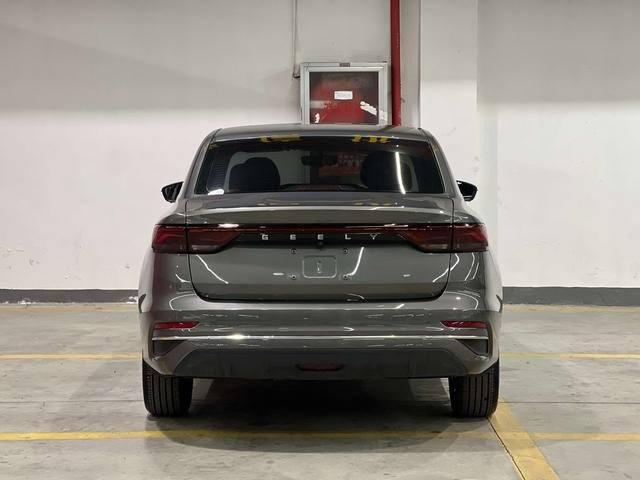 Geely Emgrand 4