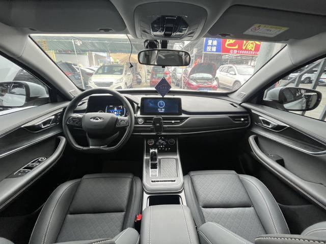 Chery Tiggo 8  4