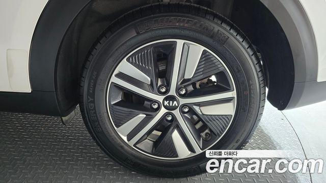 Kia Niro  4