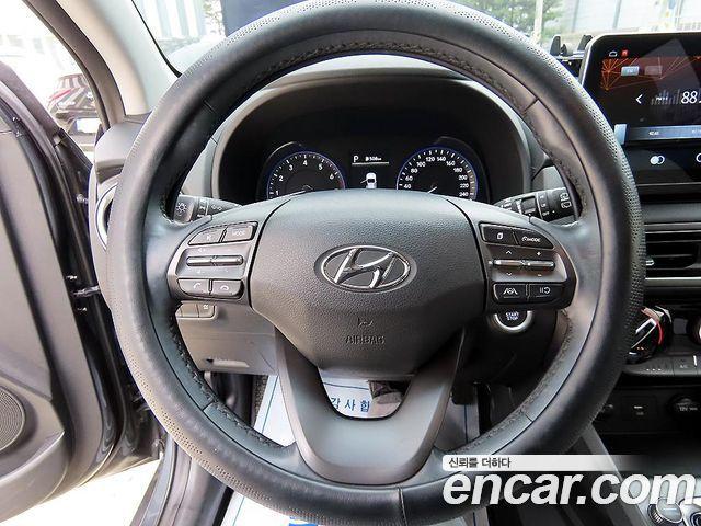Hyundai Kona  4