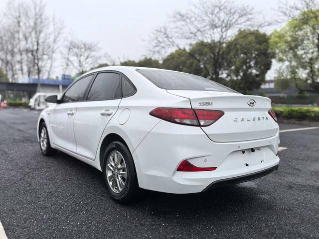 Hyundai Celesta  4