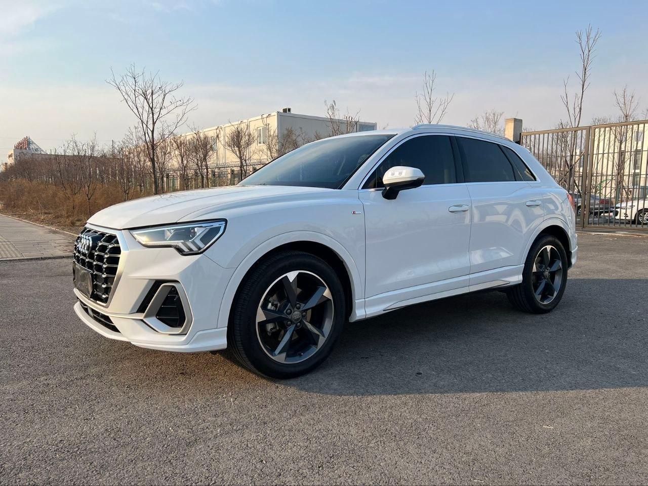  Audi Q3 2