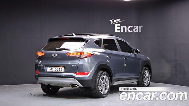 Hyundai Tucson  2