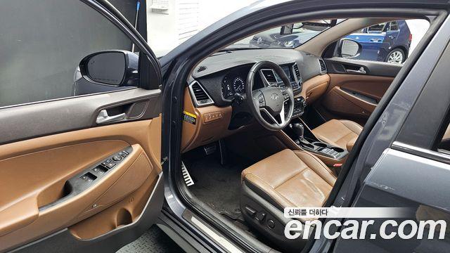 Hyundai Tucson  5