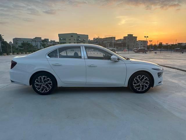 Hyundai Mistra  3