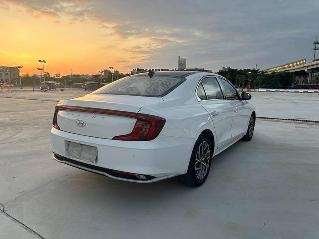 Hyundai Mistra  4