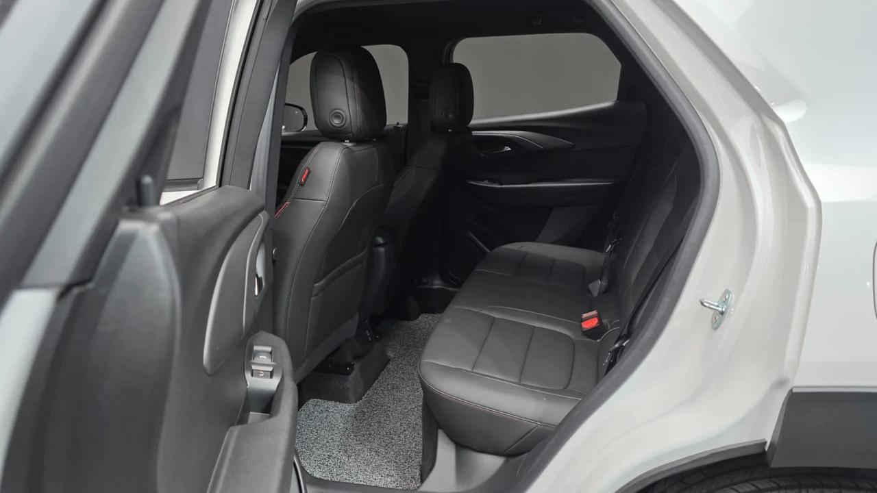 Chevrolet TrailBlazer 5