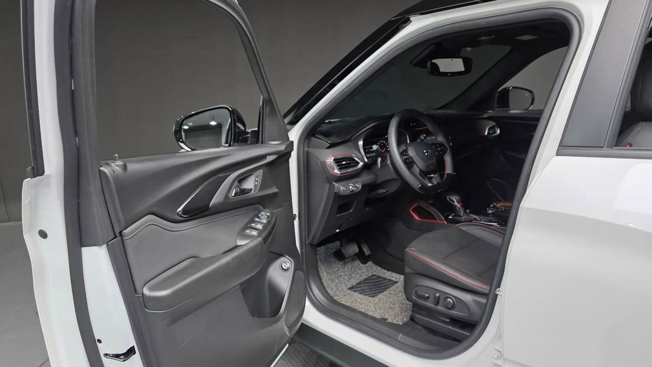 Chevrolet TrailBlazer 4