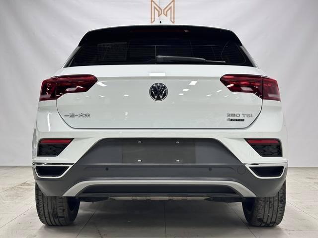 Volkswagen T-Roc 4