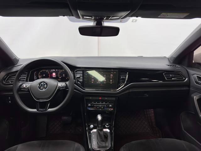 Volkswagen T-Roc 5