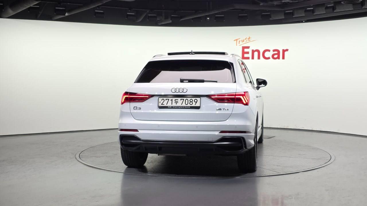  Audi Q3 4