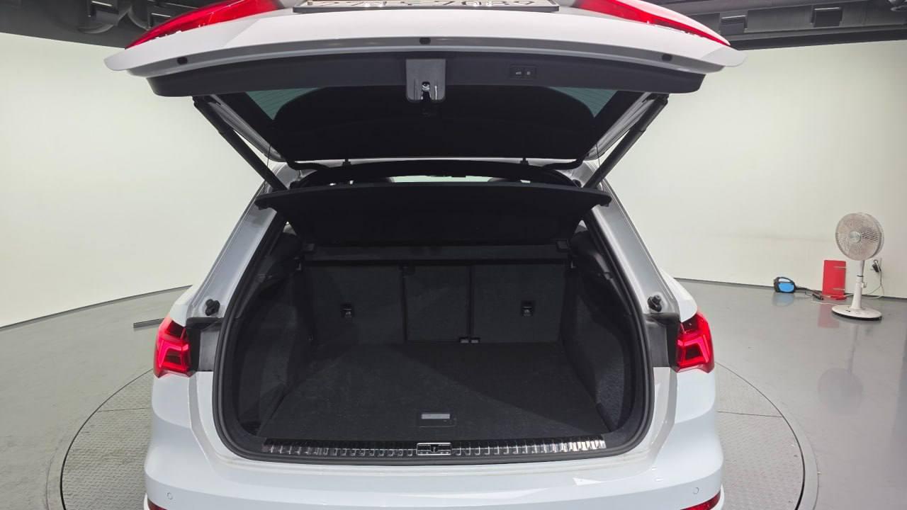  Audi Q3 5