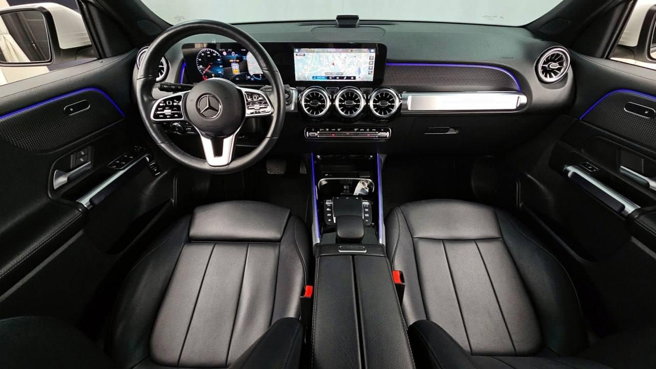 Mercedes-Benz GLB-class 5